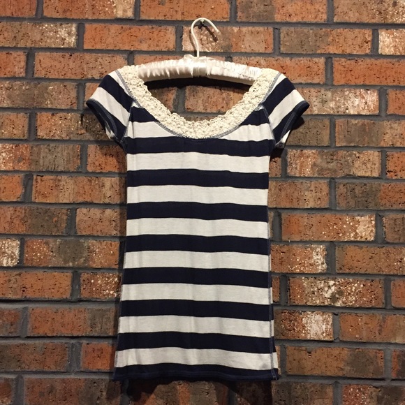 ABERCROMBIE AND FITCH navy and white striped top - Picture 8 of 8